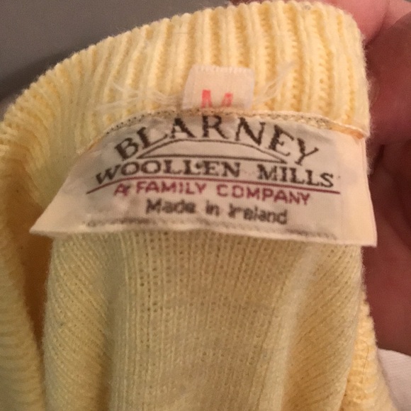 Blarney Woollen Mills V-neck sweater - Picture 4 of 4